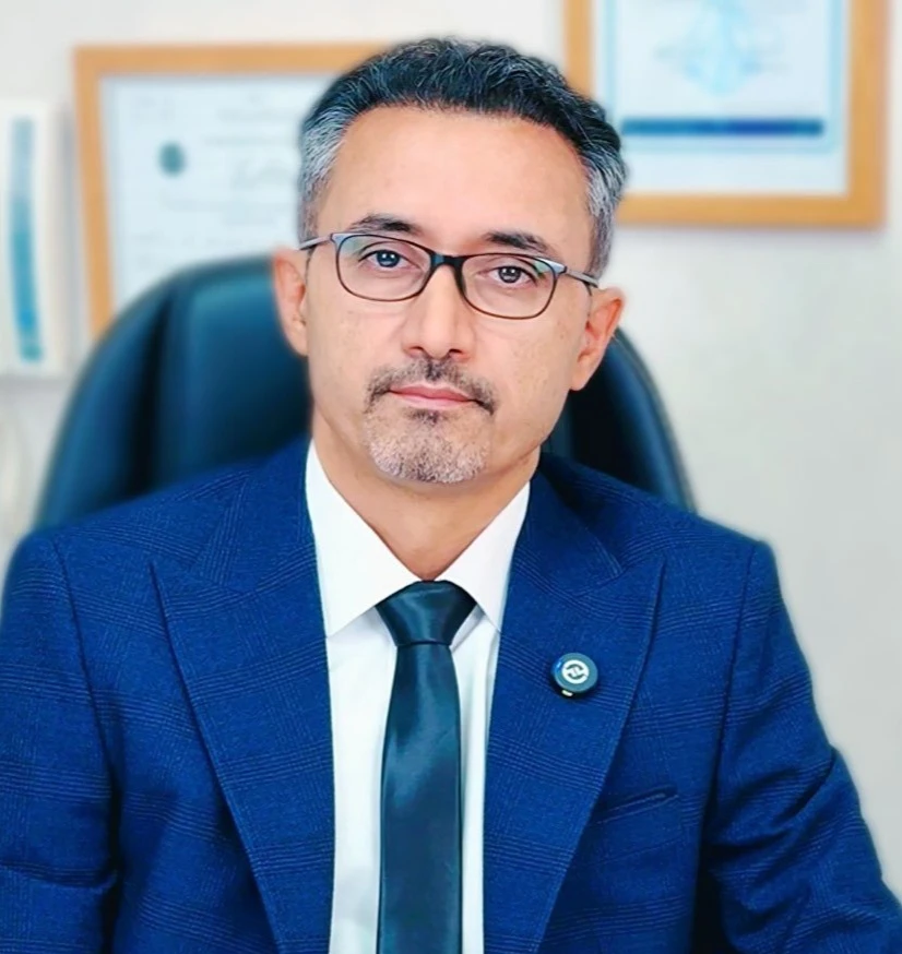 الدكتور غلامرضا مرادبور أخصائي الجراحة العامة والمناظير
