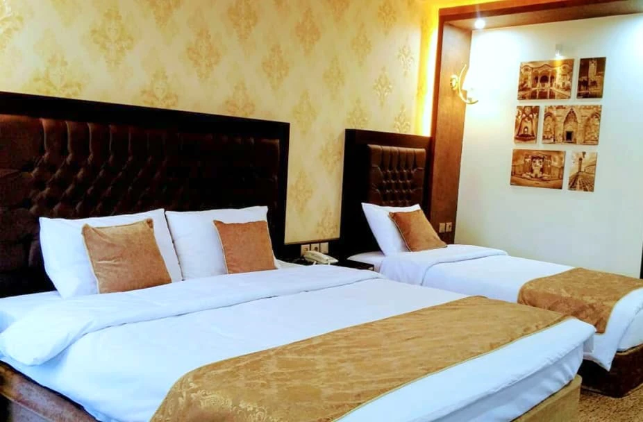 هۆتێل گوستەرش