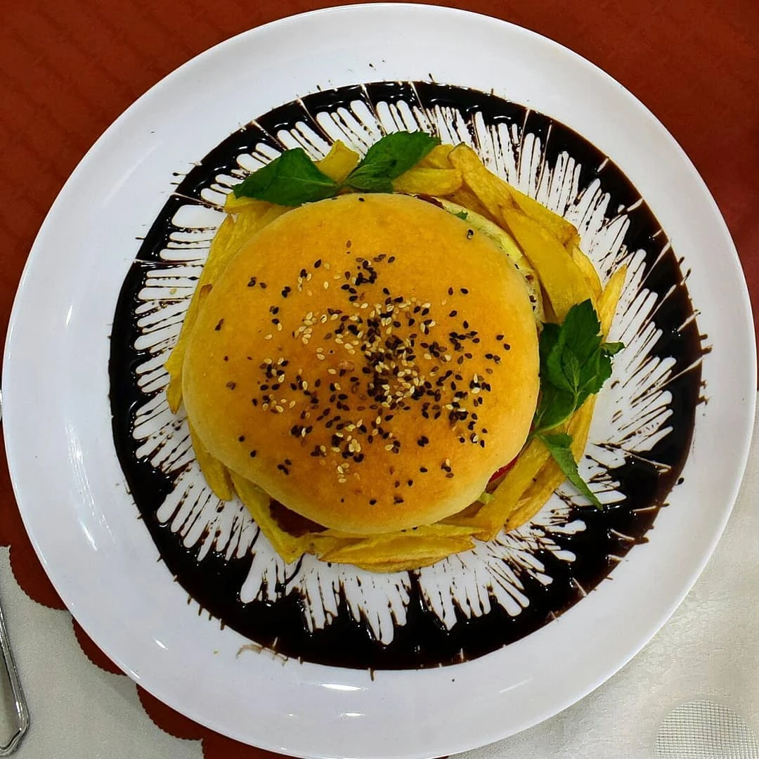 هۆتێل نێودەوڵەتی تەورێز