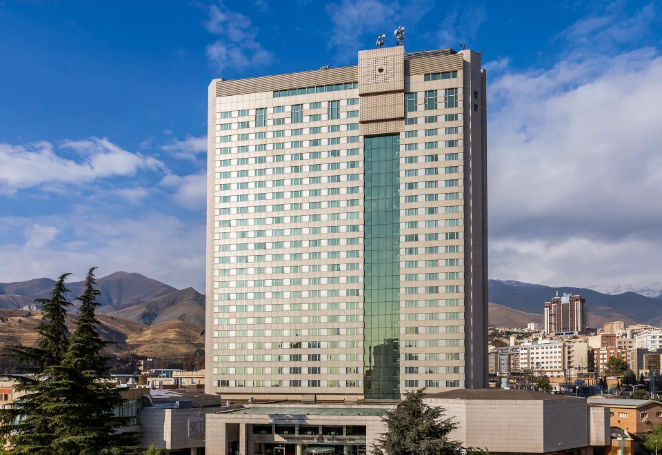 فندق بارسيان آزادي